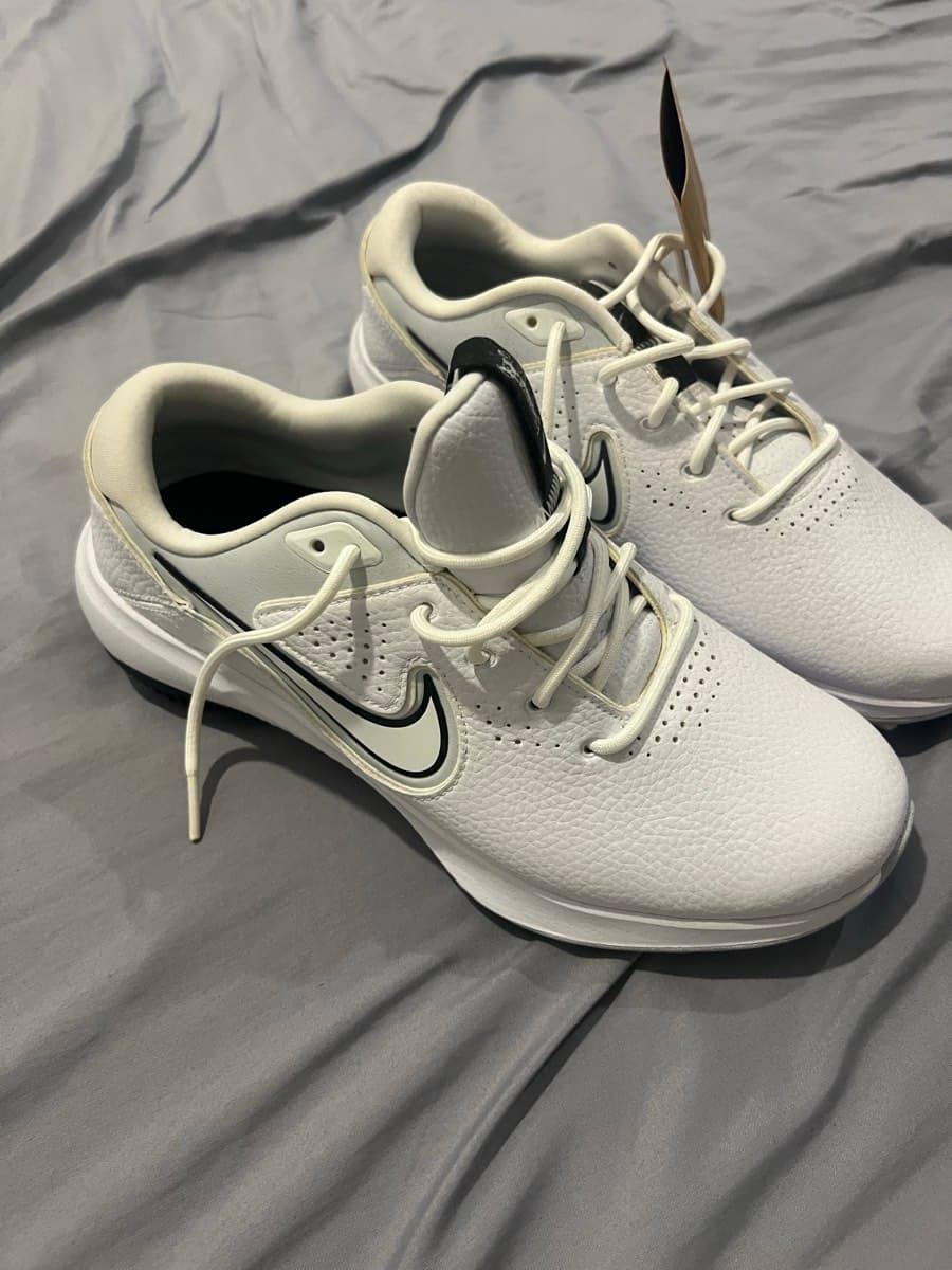 Nike White Golf Shoes thumbnail 3