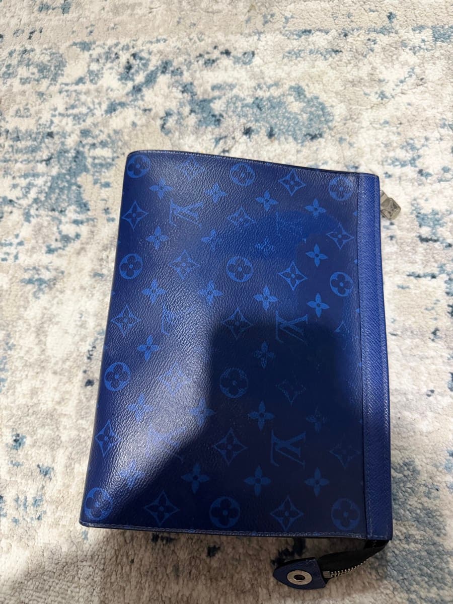 Louis Vuitton Monogram Pouch thumbnail 2
