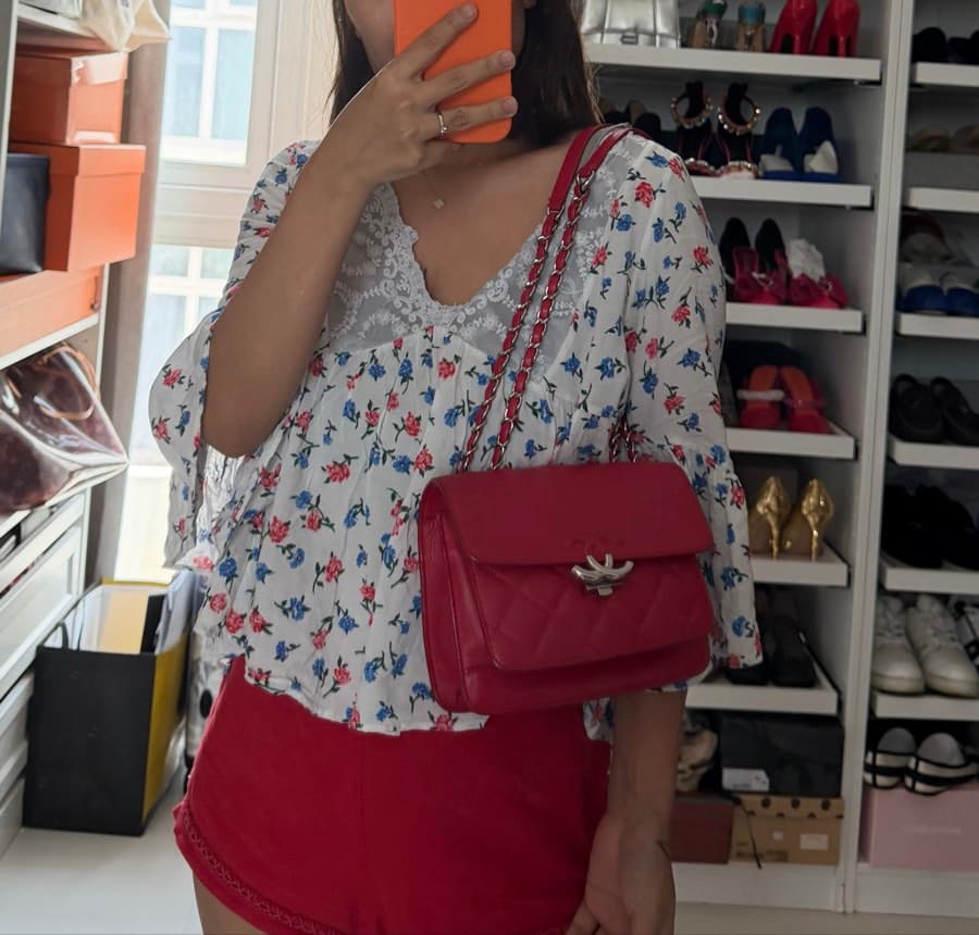 Chanel CC box small Red Grained calfskin shoulder bag thumbnail 10