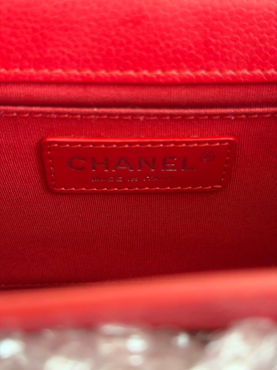 Chanel CC box small Red Grained calfskin shoulder bag thumbnail 7