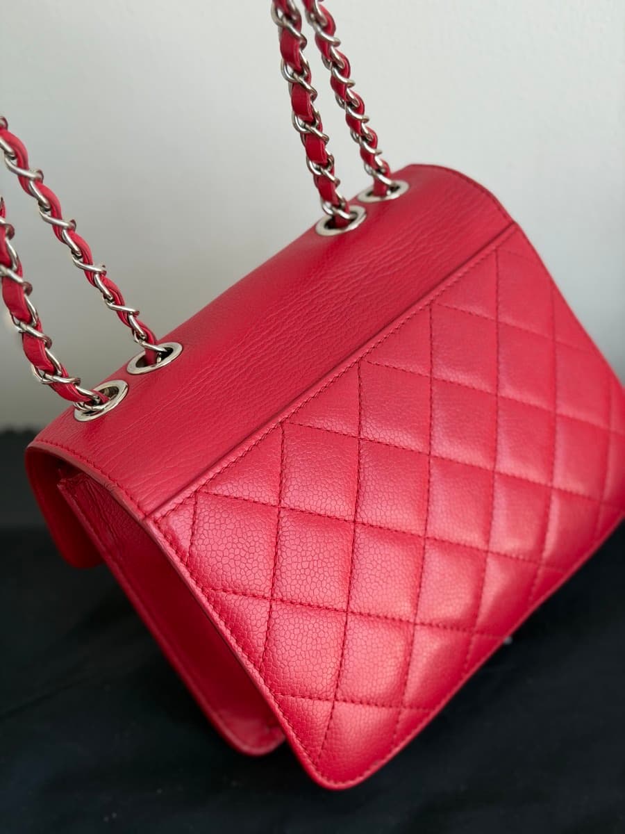 Chanel CC box small Red Grained calfskin shoulder bag thumbnail 3