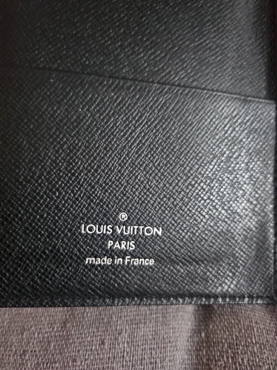 LV Epi Wallet thumbnail 4
