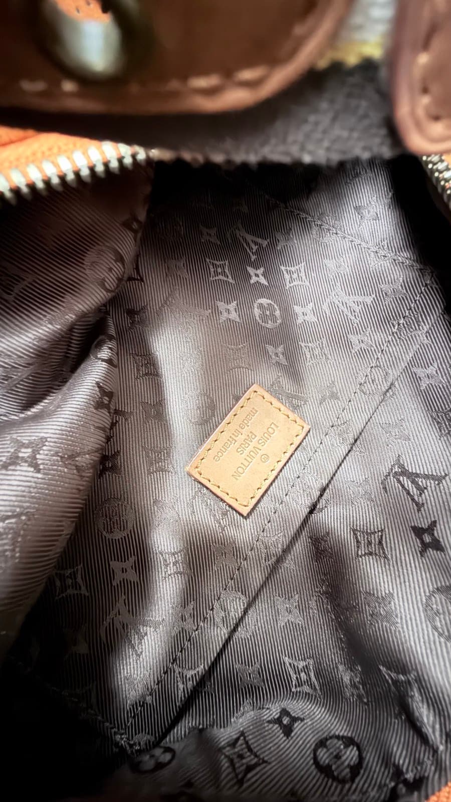 Louis Vuitton Suede Hobo Bag thumbnail 6