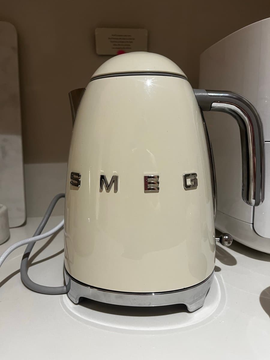 Smeg Cream Kettle