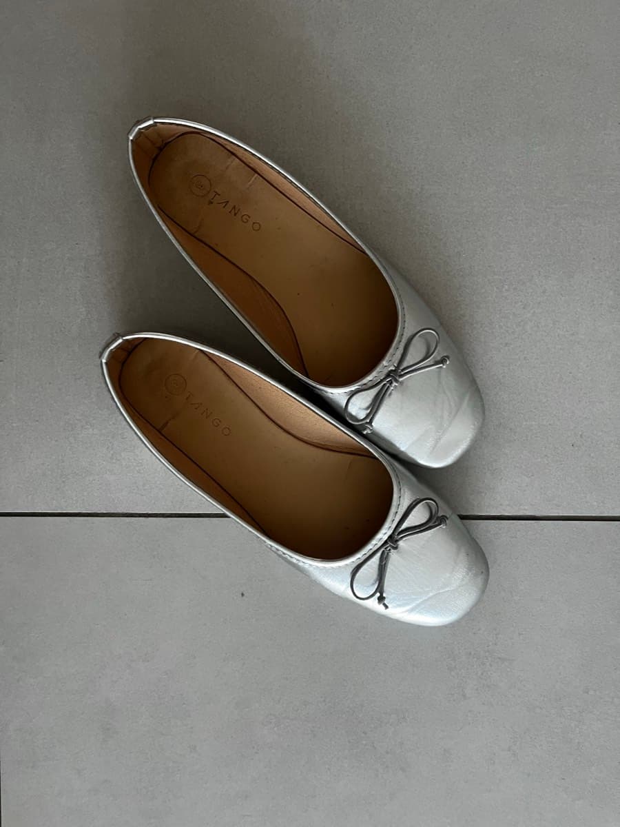 TANGO Silver Ballet Flats