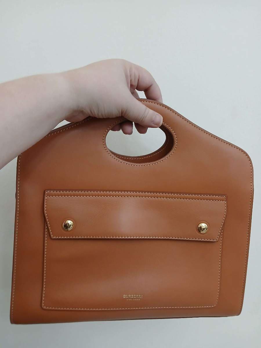 Burberry handbag with strap