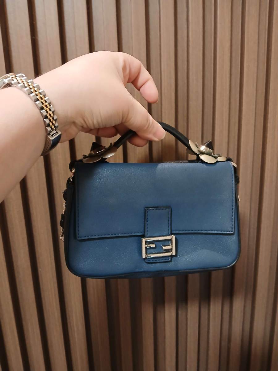 Fendi black Embellished Shoulder Bag with sling thumbnail 9