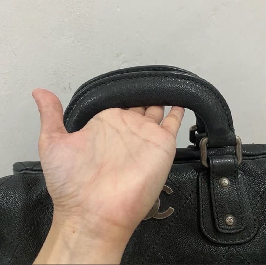 Chanel Black Caviar Leather Doctors Handbag thumbnail 4