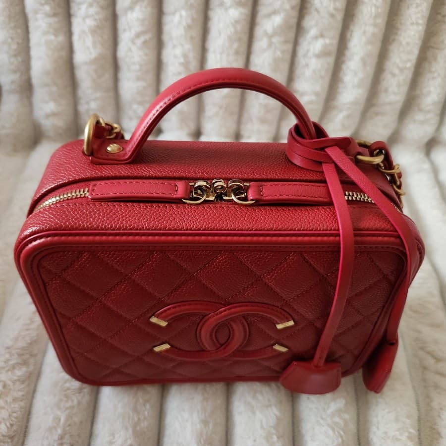 Chanel Filigree Quilted Vanity Bag thumbnail 6