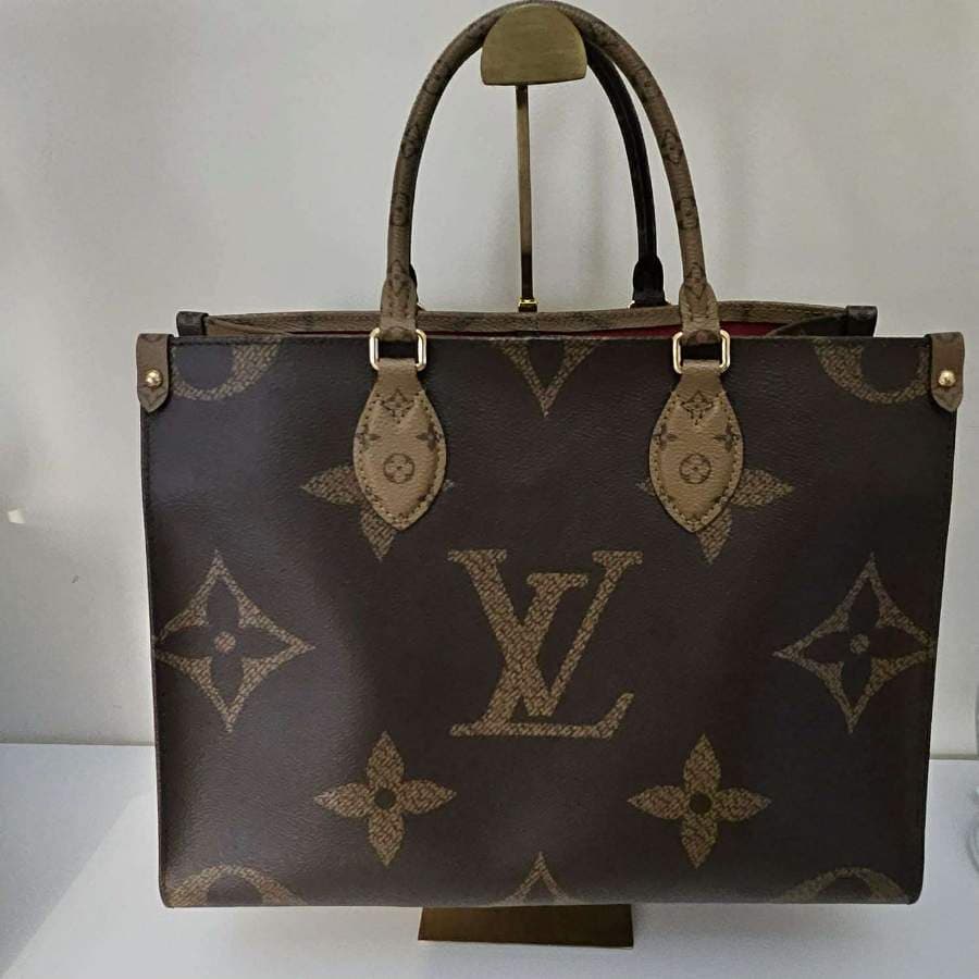 Louis Vuitton Onthego Microchipped Tote