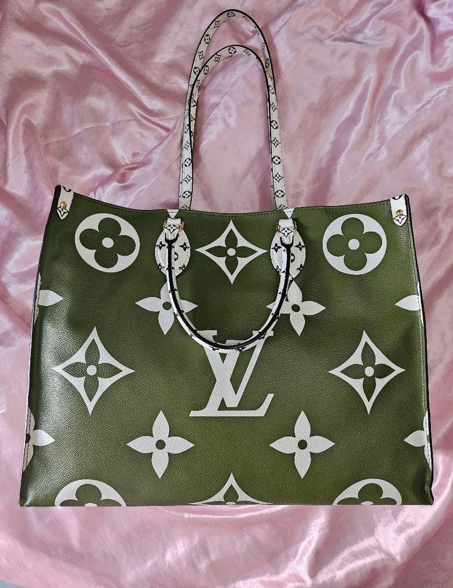 Louis Vuitton Giant Monogram Tote
