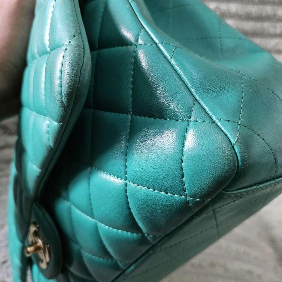 Chanel Classic Maxi Flap Bag thumbnail 6