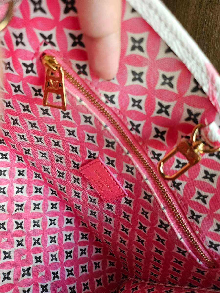 Louis Vuitton Monogram PM On the Go Tote Bag thumbnail 8