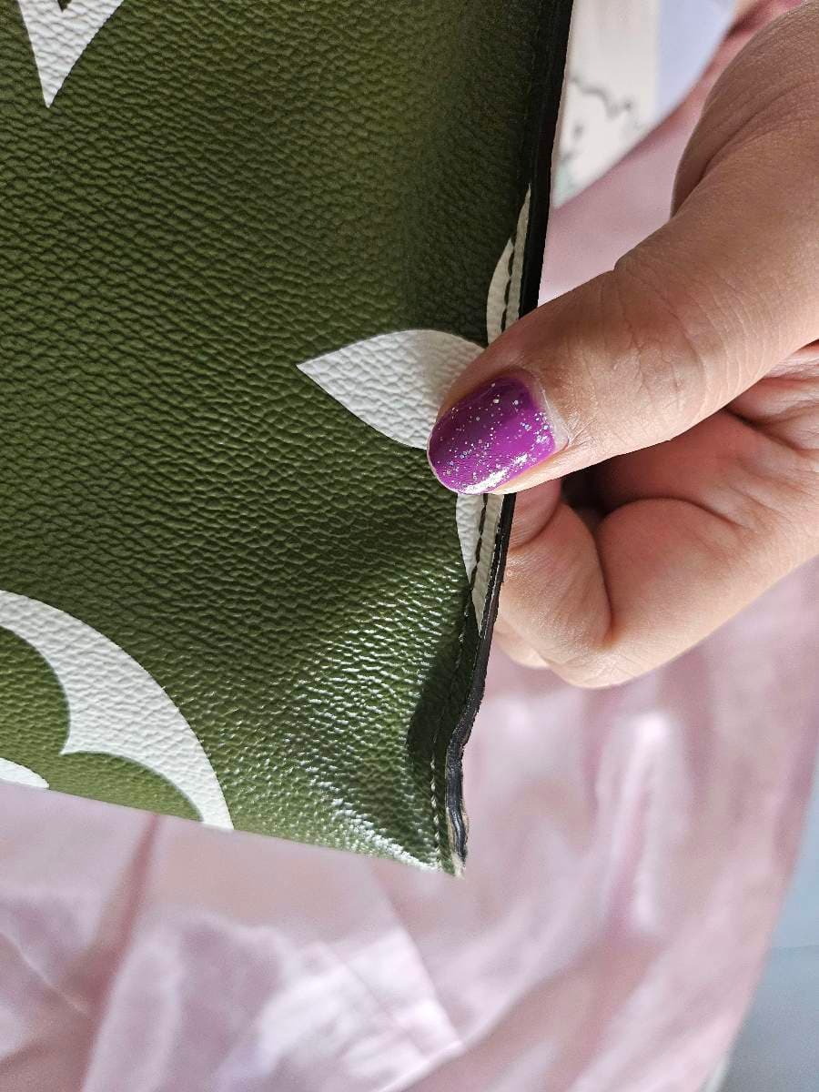 Louis Vuitton Giant Monogram Tote thumbnail 6