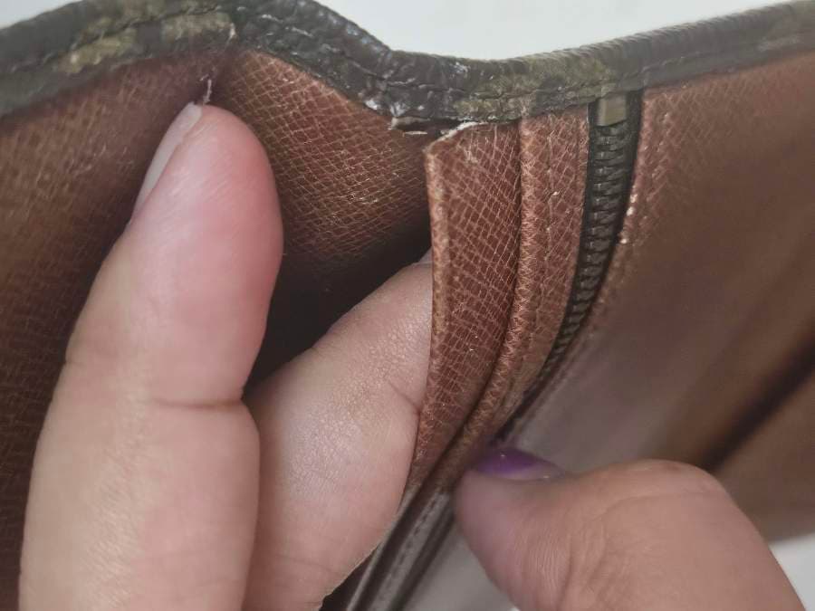 Louis Vuitton Vintage Monogram Wallet / Passport Holder thumbnail 9