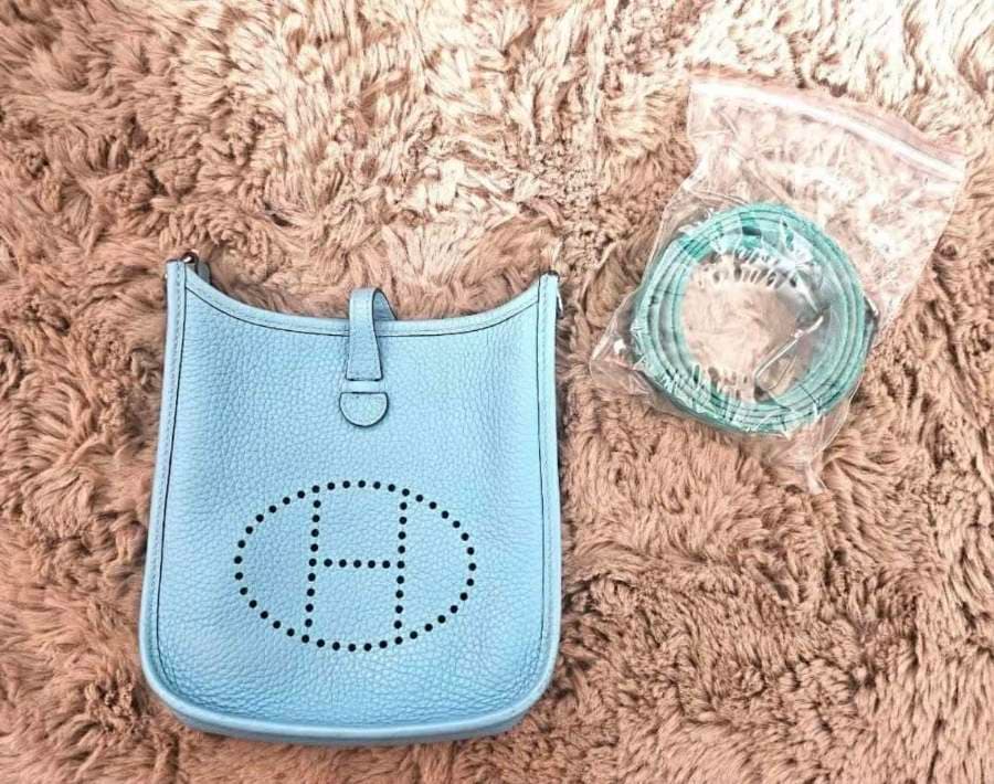 Hermès Evelyne Shoulder Bag thumbnail 2
