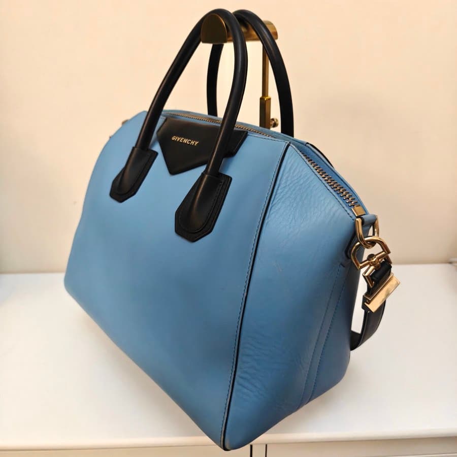 Givenchy Large Antigona Leather Bag thumbnail 2