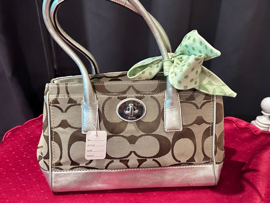 Coach Signature C Handbag thumbnail 2