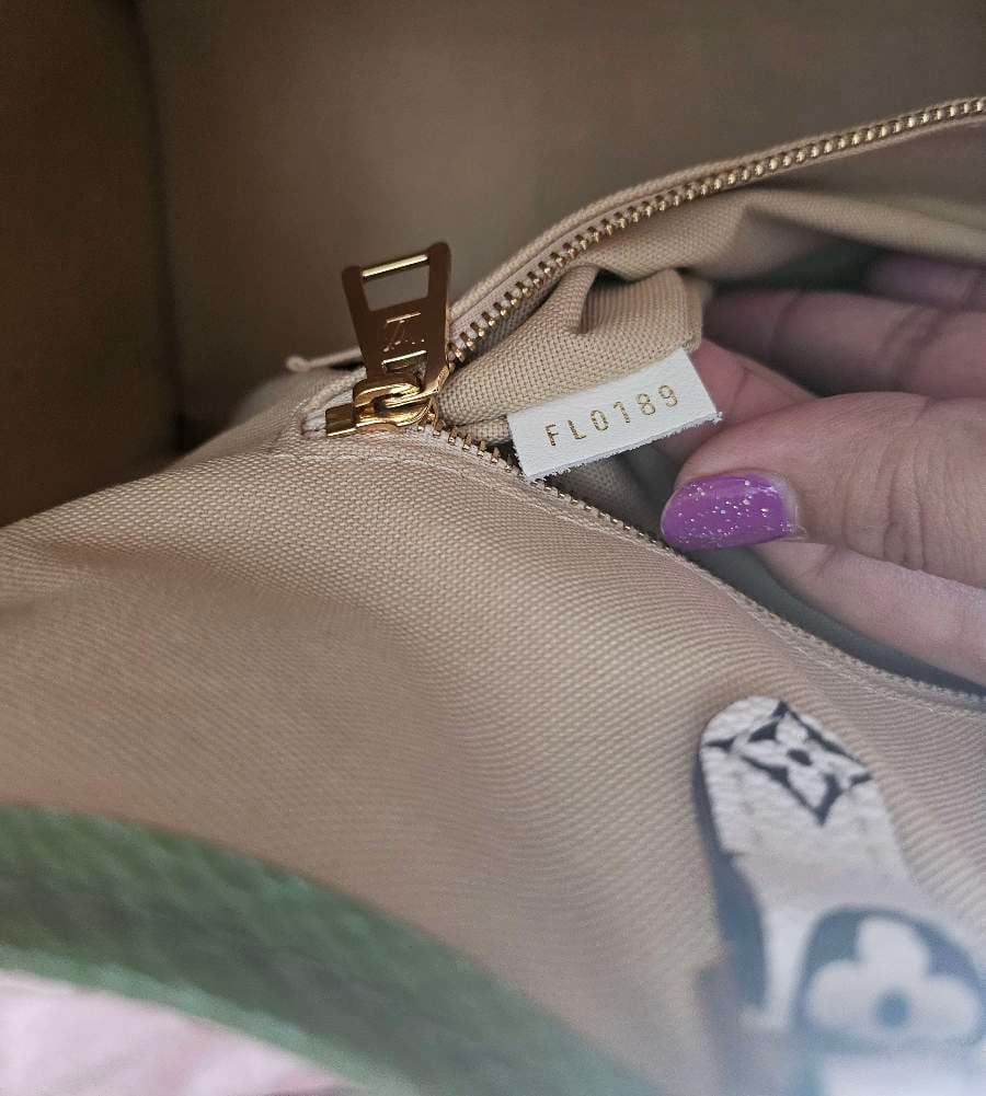 Louis Vuitton Giant Monogram Tote thumbnail 8