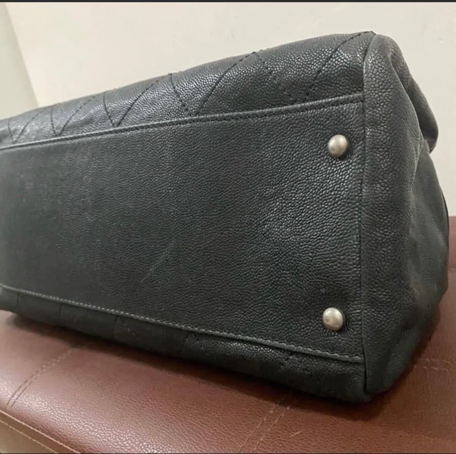 Chanel Black Caviar Leather Doctors Handbag thumbnail 5