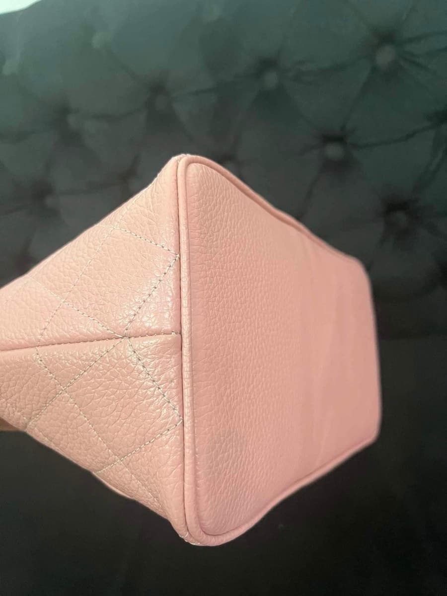 Chanel Medallion Pink Tote Bag thumbnail 5