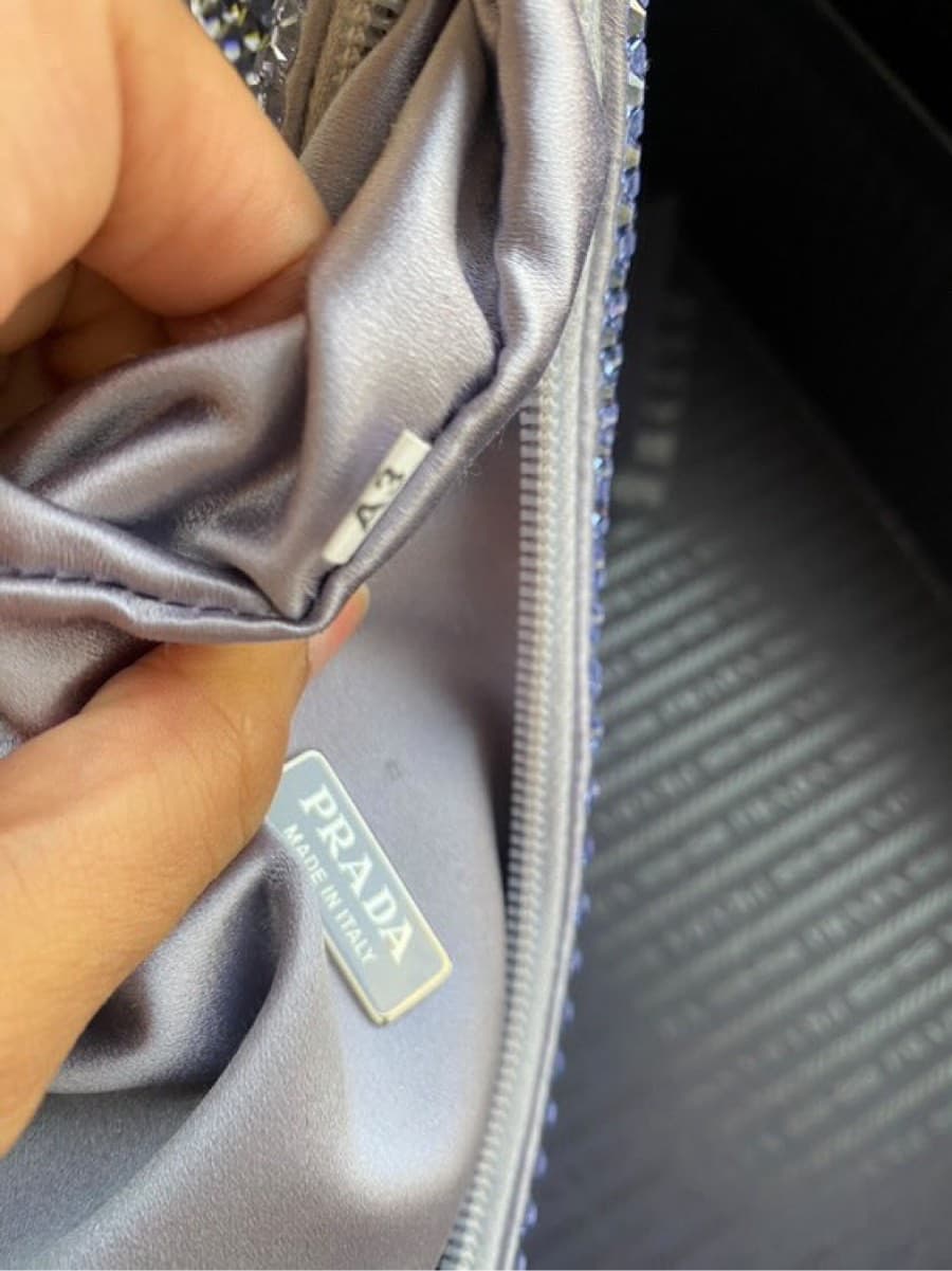 Prada Re-Edition 2000 Bag thumbnail 8