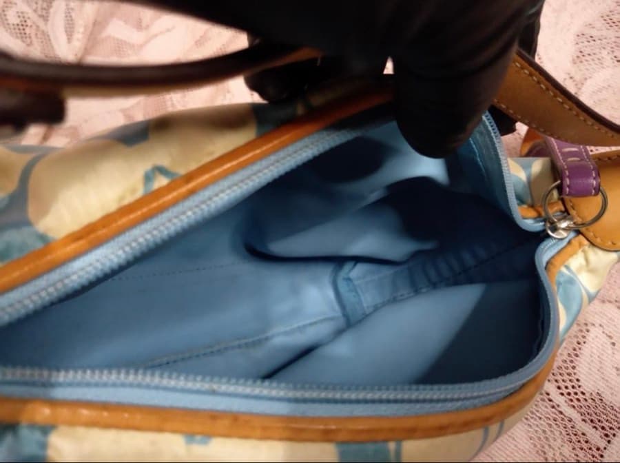 Coach Signature Shoulder Bag thumbnail 10