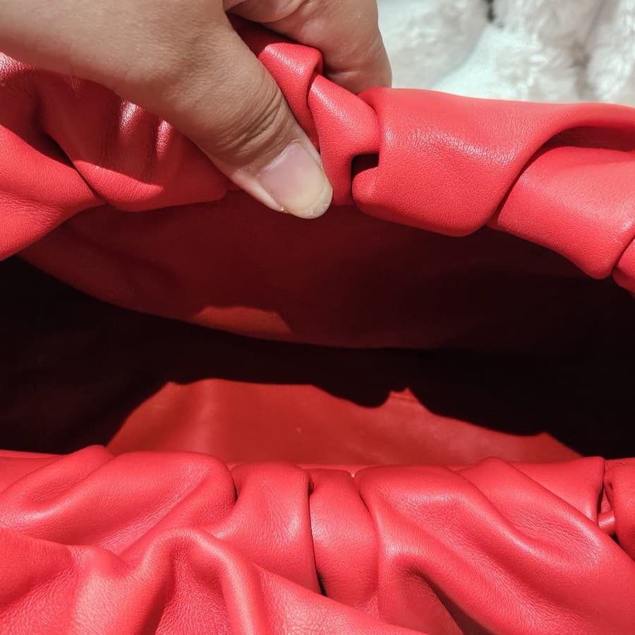 Bottega Veneta Red Shoulder Pouch Bag thumbnail 10