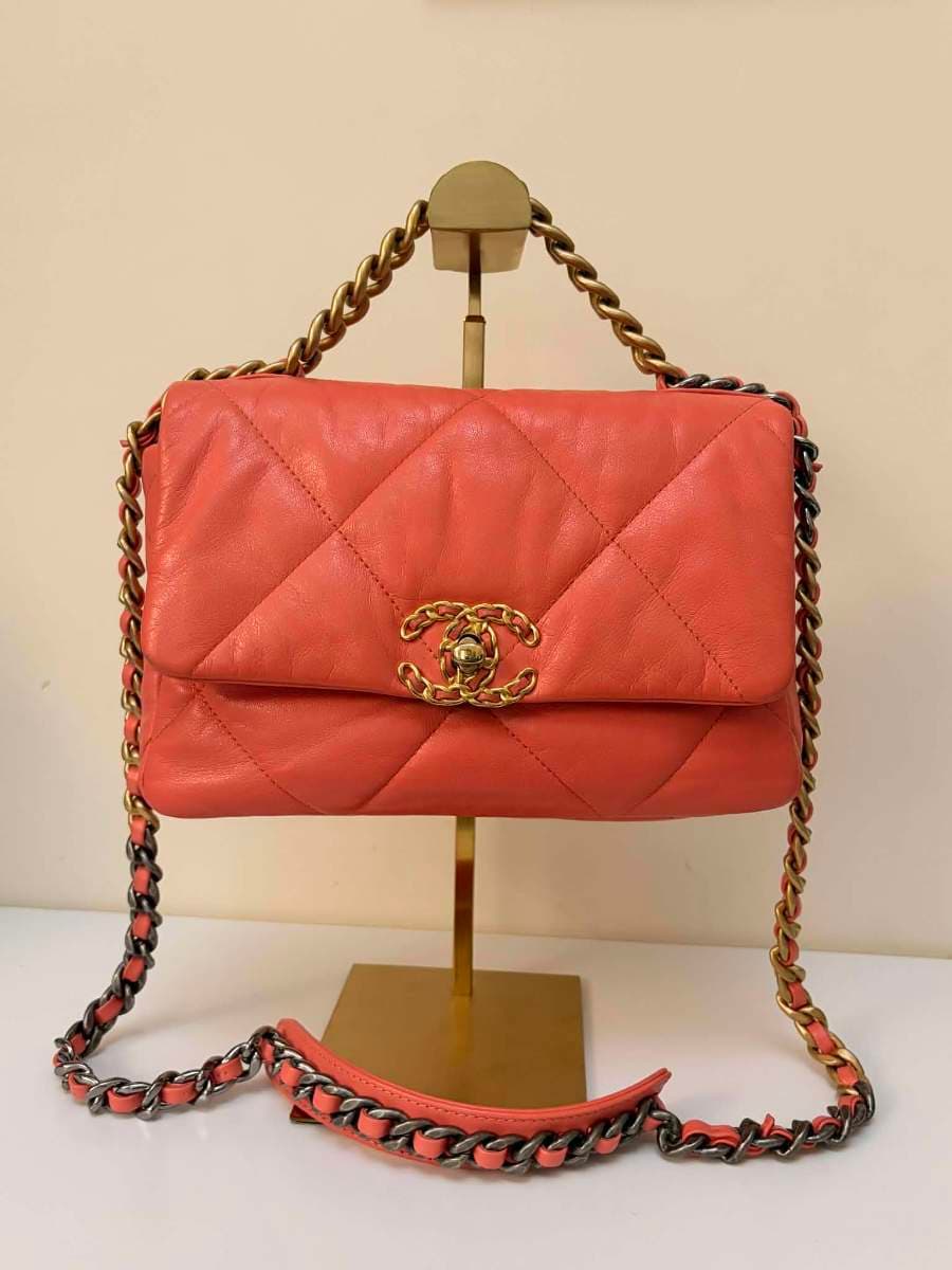 Chanel 19 Coral Leather Bag thumbnail 2