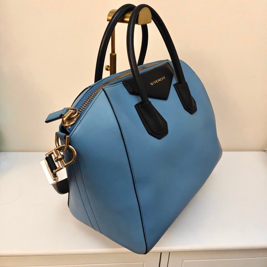 Givenchy Large Antigona Leather Bag thumbnail 3