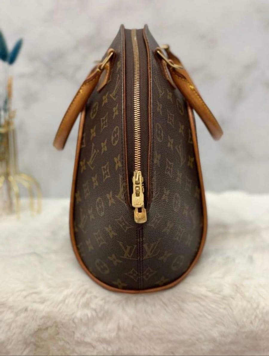 Louis Vuitton Monogram MM Eclipse Handbag thumbnail 3