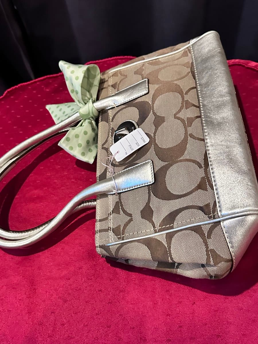 Coach Signature C Handbag thumbnail 6