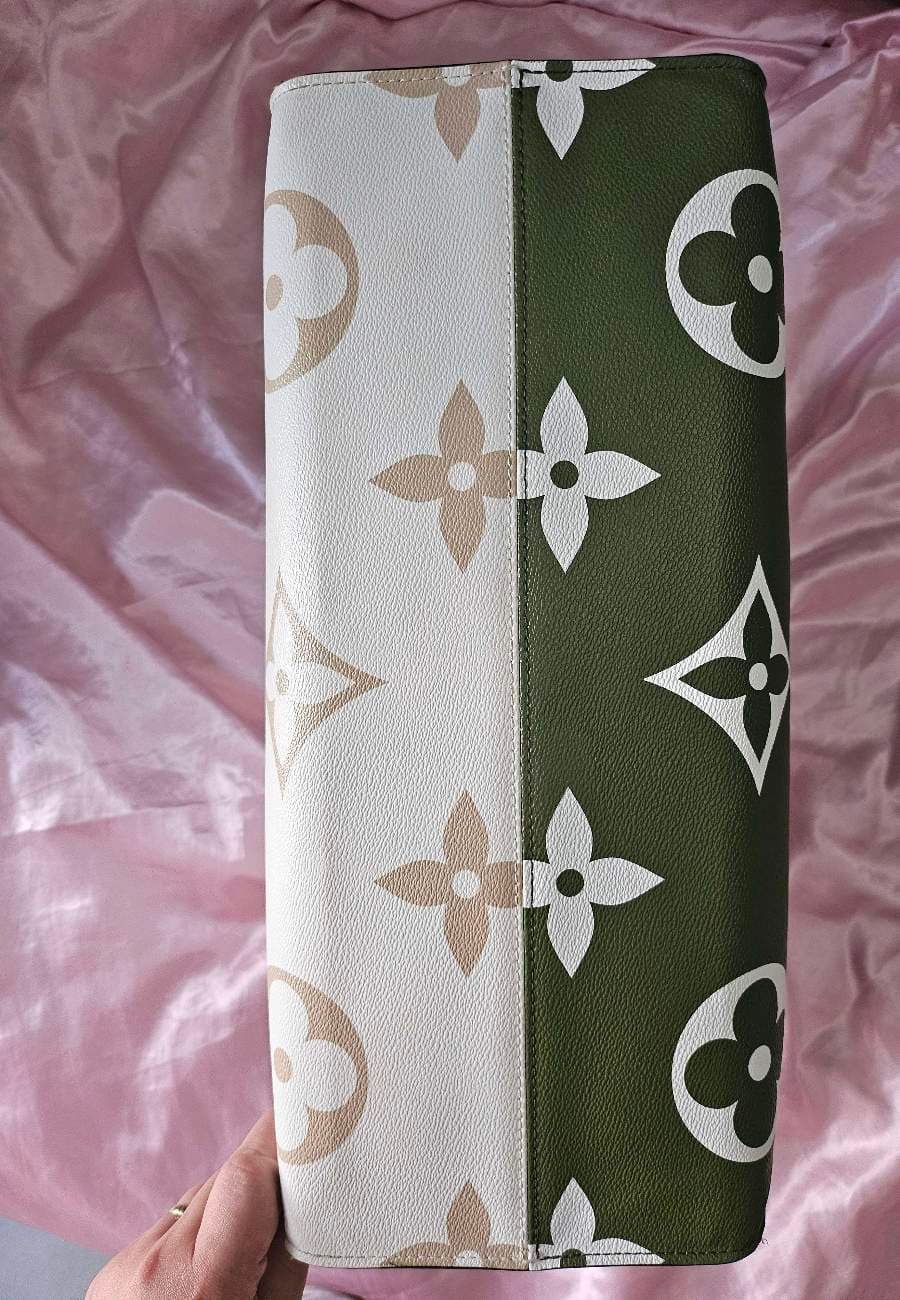 Louis Vuitton Giant Monogram Tote thumbnail 5
