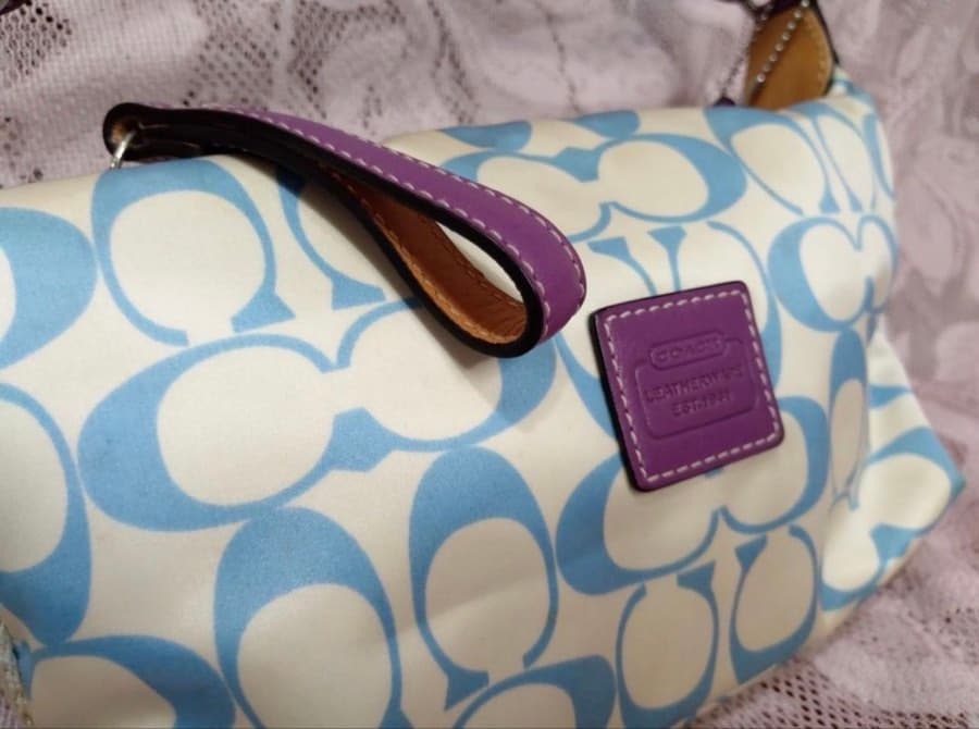 Coach Signature Shoulder Bag thumbnail 3