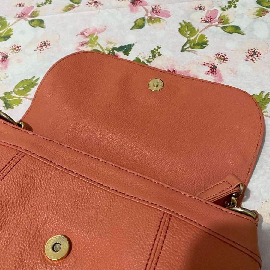 Burberry Leather Shoulder Bag thumbnail 8