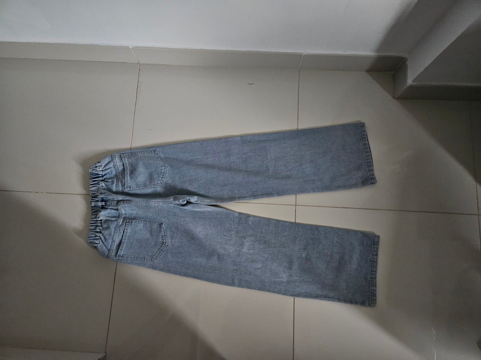 Light Wash Graphic Jeans thumbnail 2