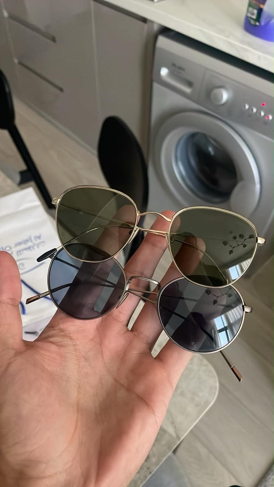 Round Frame Sunglasses thumbnail 2