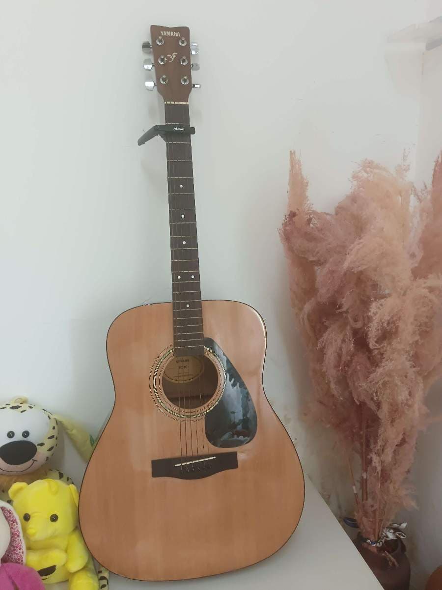 YAMAHA F30 ACCOUSTIC GUITAR thumbnail 5