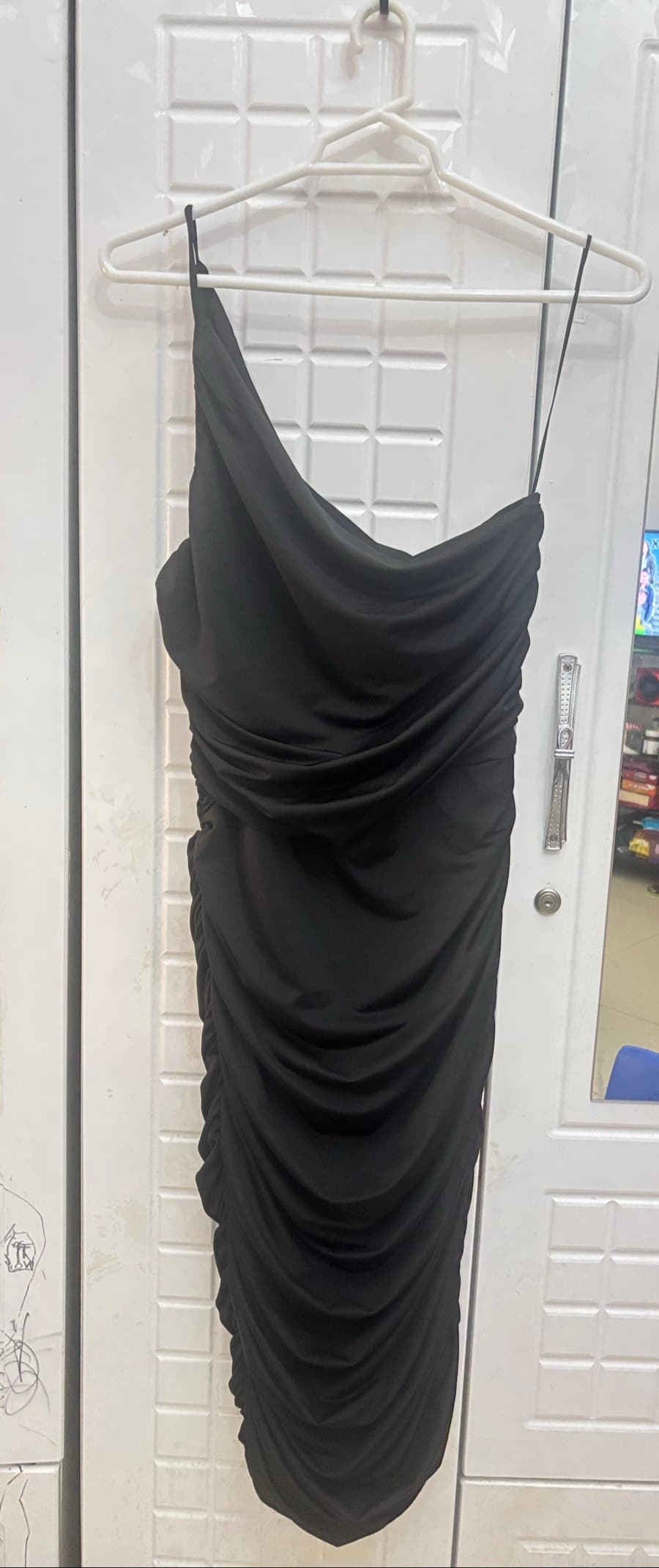 Black Ruched One-Shoulder Dress thumbnail 3