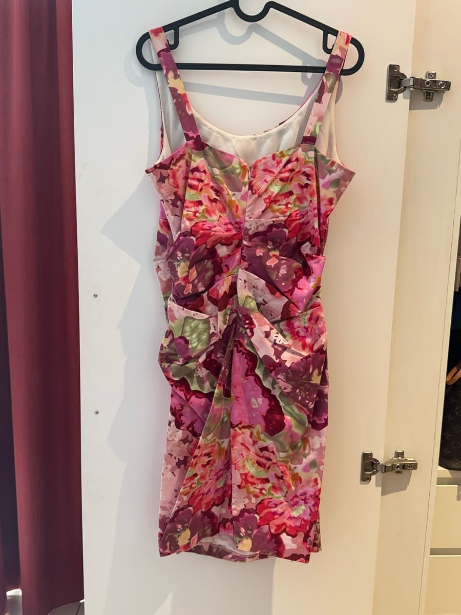 Wallis Floral Ruched Sleeveless Dress thumbnail 2