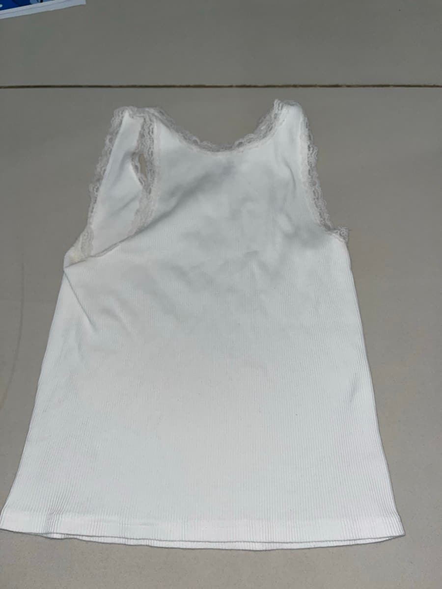 BRANDY MELVILLE top 100% cotton barley worn thumbnail 3