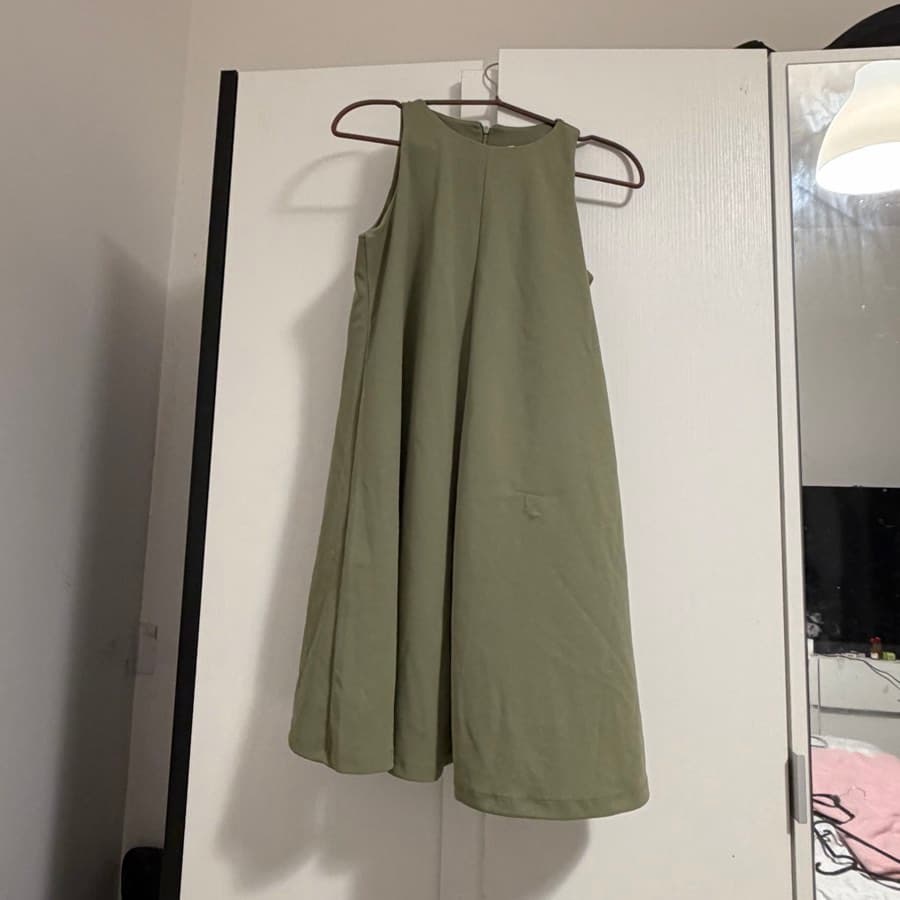 Green Sleeveless Midi Dress thumbnail 2