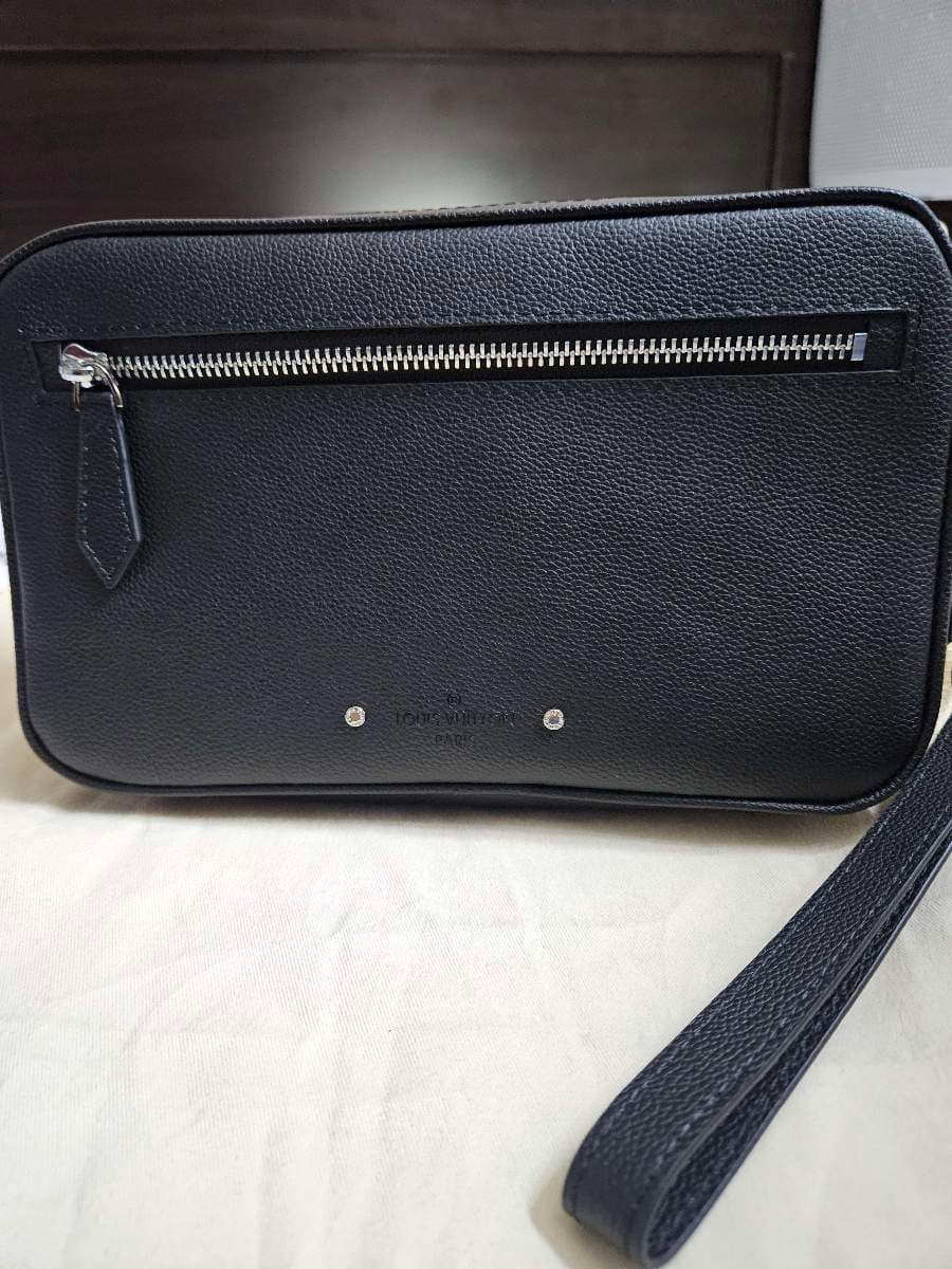 Louis Vuitton Black Clutch Bag thumbnail 6