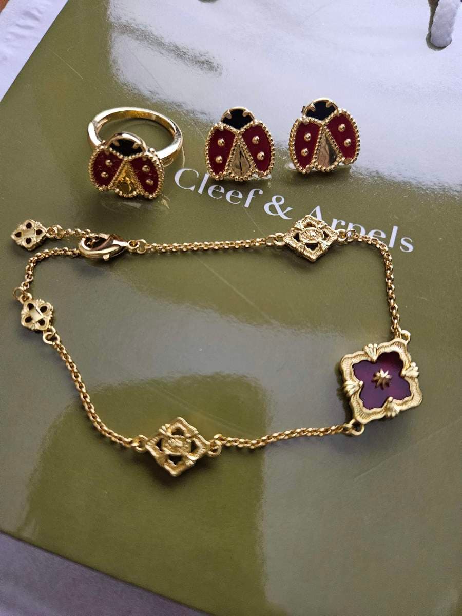 Van Cleef & Arpels Jewellery Set thumbnail 3