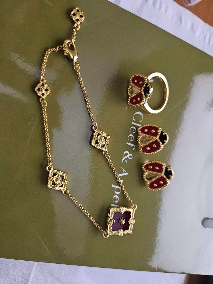 Van Cleef & Arpels Jewellery Set thumbnail 2