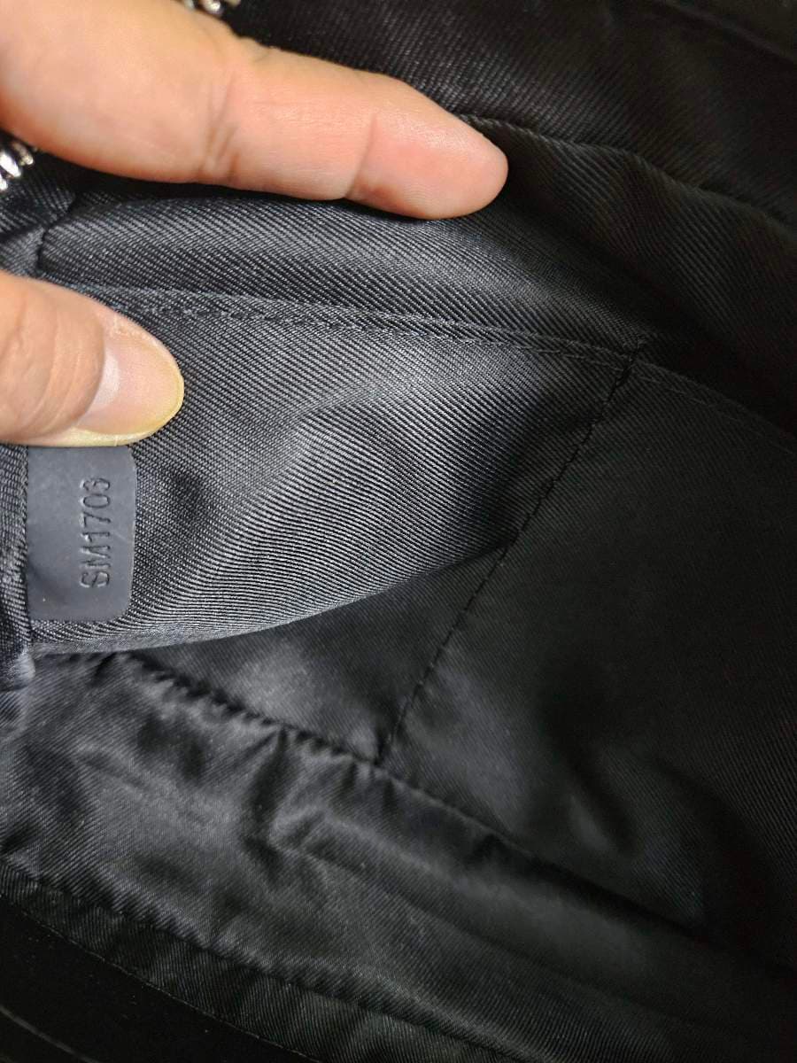 Louis Vuitton Black Clutch Bag thumbnail 5