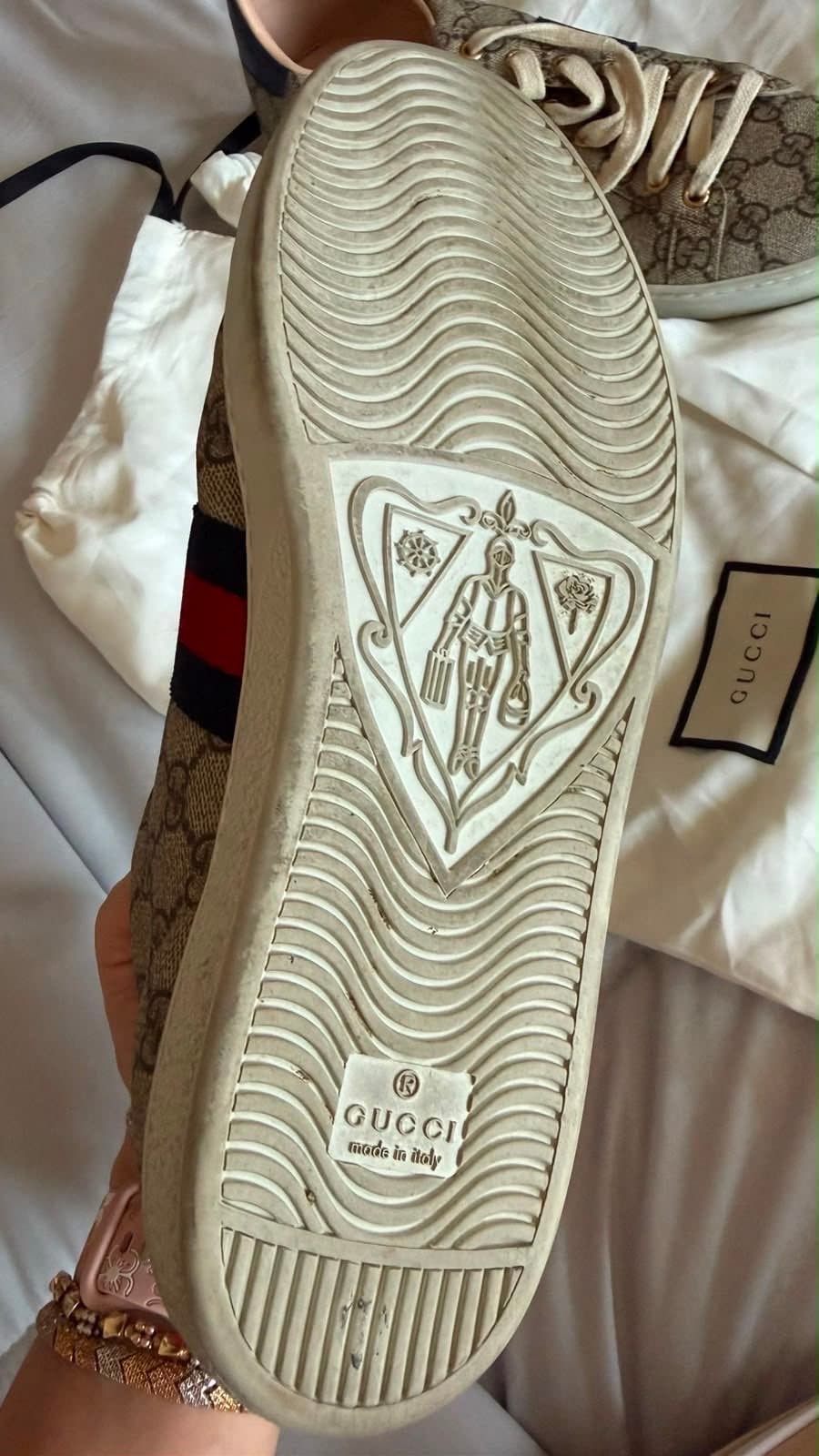 Gucci GG Supreme Sneakers thumbnail 3