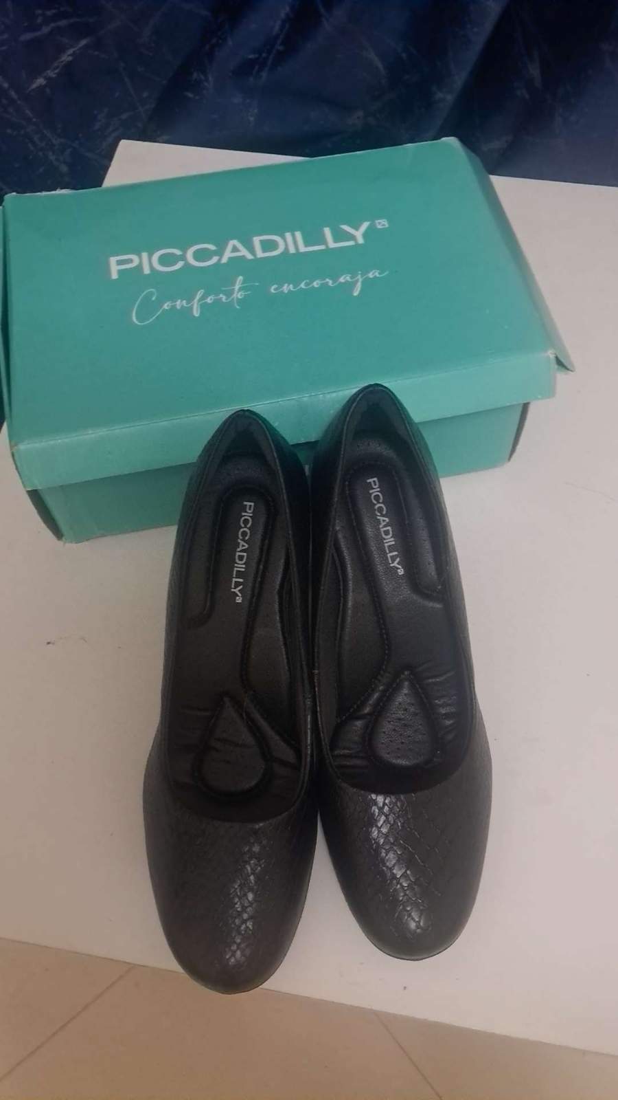 Piccadilly Black Comfort Flats