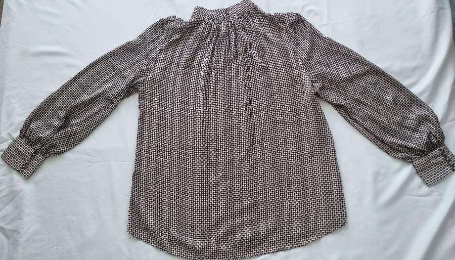H&M Patterned High-Neck Blouse thumbnail 3