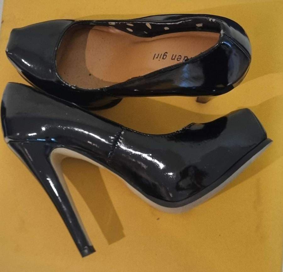 Madden Girl Patent Heels thumbnail 5